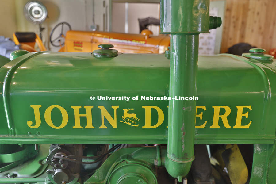 A John Deere "D" tractor.  Lester F. Larsen Tractor Test and Power Museum. October 27, 2016. Photo by Craig Chandler / University Communication Photography.