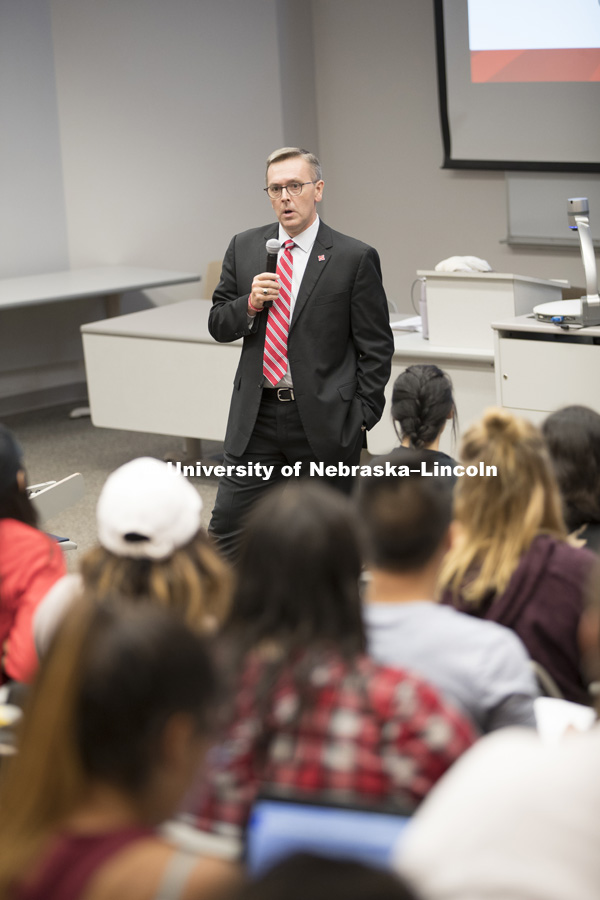 Chancellor Ronnie Green speaks to the Emerging Leaders class about his leadership style. September 9, 2016. Photo by Craig Chandler / University Communication Photography.