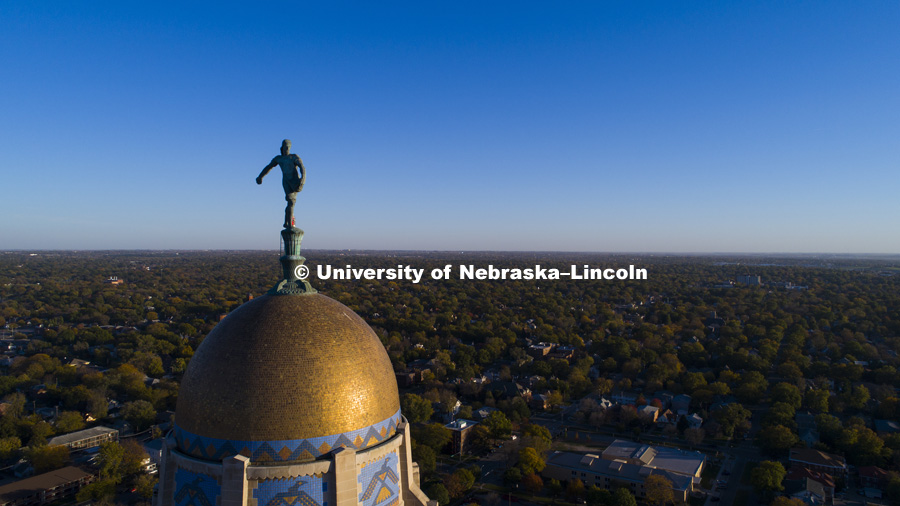 Aerial view of the Nebraska State Capitol. October 25, 2017. Photo by Craig Chandler / University Communication.
