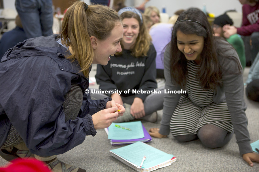 NHRI students participate in a synergy exercise, called “Deelie Bobbers.” in Lindsay Hastings ALEC 102 Interpersonal Skills for Leadership class. November 2, 2017. Photo by Alyssa Mae for University Communication.