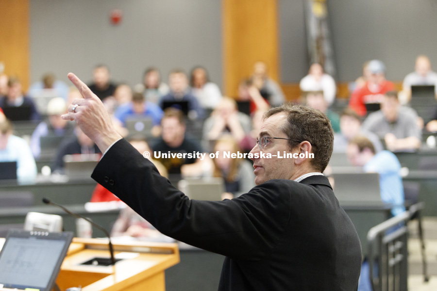 Richard Moberly, Professor of Law, is pictured teaching in the classroom. College of Law photo shoot. April 5, 2018. Photo by Craig Chandler, University Communication Photography.
