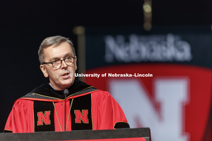 Chancellor Ronnie Green delivers his comments at the ceremony. Undergraduate Commencement at Pinnacle Bank Arena. May 5, 2018. Photo by Craig Chandler / University Communication.