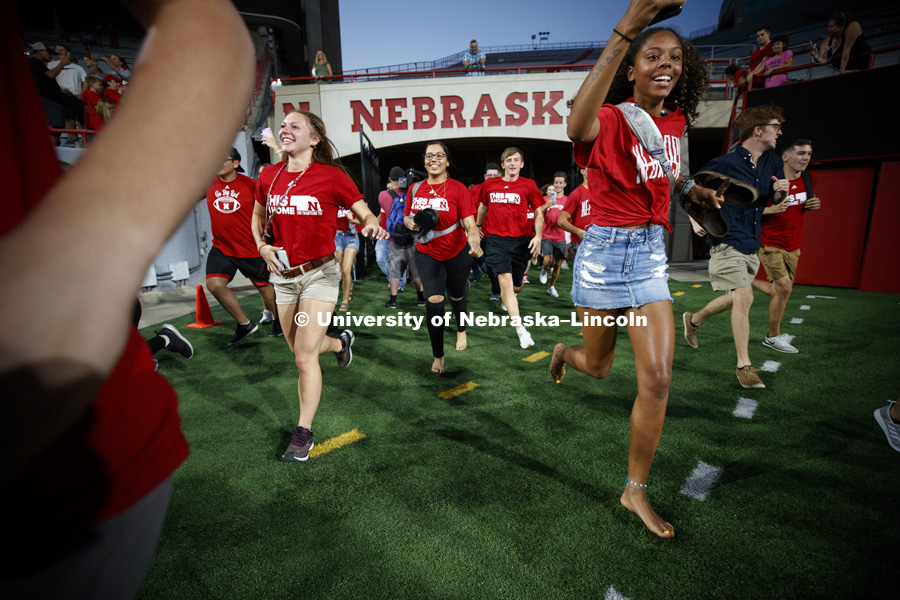 Tunnel walk for incoming students. August 17, 2018. Photo by Craig Chandler / University Communication.