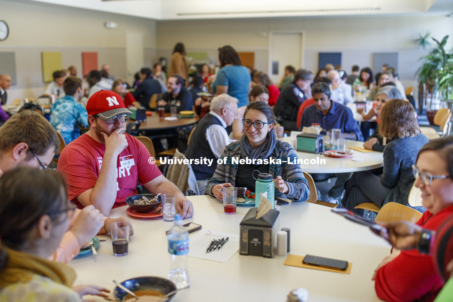 First Gen Nebraska: Share A Meal event in Selleck Dining Hall. October 23, 2018. Photo by Craig Chandler / University Communication.