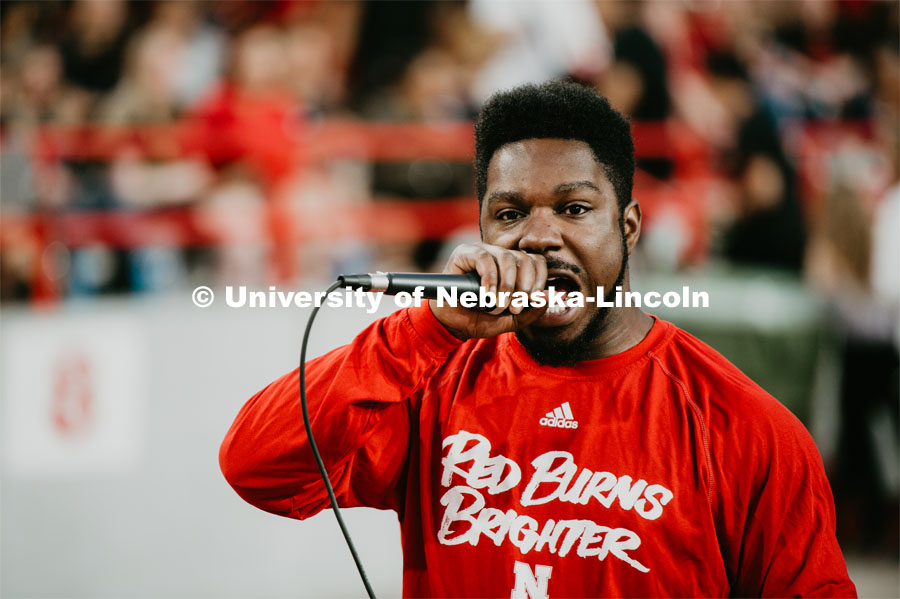 Students got to check out the 2019 Husker Football Team at the Big Red Welcome Boneyard Bash. The first 2500 students got a free slice of Valentino’s pizza, water, and a 2019 Official Boneyard t-shirt. Emceed by D-wayne. August 24, 2019. Photo by Justin Mohling / University Communication.