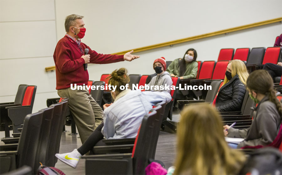 Chancellor Ronnie Green talks with the Chancellor’s Leadership class Thursday in the Nebraska Union. February 4, 2021. Photo by Craig Chandler / University Communication.