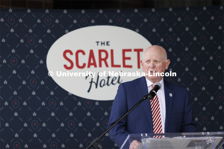NIC Director Dan Duncan talks to the crowd. Ribbon cutting for the new Scarlet Hotel in Nebraska Innovation Campus. March 6, 2021. Photo by Craig Chandler / University Communication.
