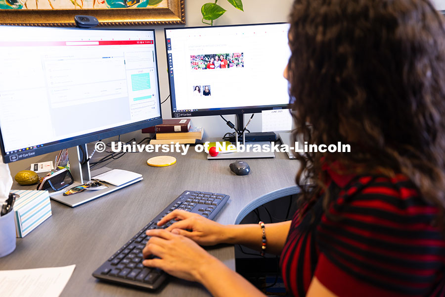 Stephanie Cerrato-Rodriguez, Academic Navigator for the College of Arts and Sciences, uses a program