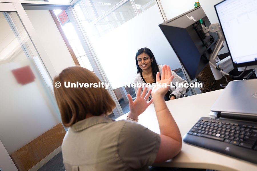 250624_Navigators_1128.jpg Laura Britten, Academic Navigator in the Explore Center, speaks with Swati Yadav, a sophomore studyi