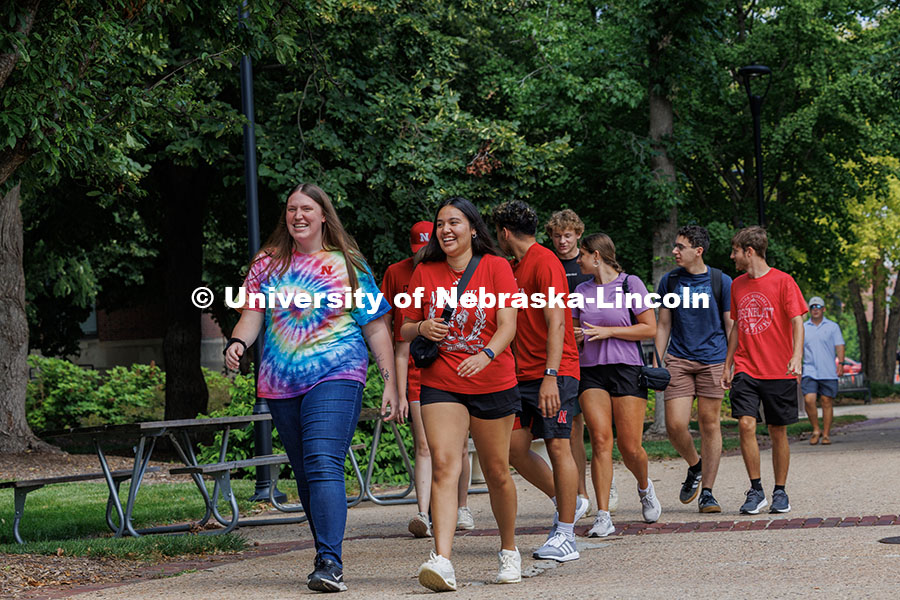250819_Campus_Tours_097.jpg Groups of students tour campus during Big Red Welcome Week. August 19, 2025.