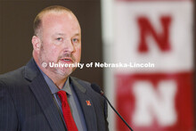 Nathan Meier, Assistant Vice Chancellor for Research, talks with the group. Chancellor’s group dis