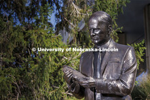 George Beadle statue outside Dinsdale Learning Commons on East Campus. September 15, 2022. 