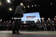 Peter Eklund directs the Varsity Men’s Chorus to open the 2022 State of Our University address. Se