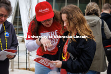 Cece Villa assists a student with directions. Admitted Student Day is UNL’s in-person, on-campus e
