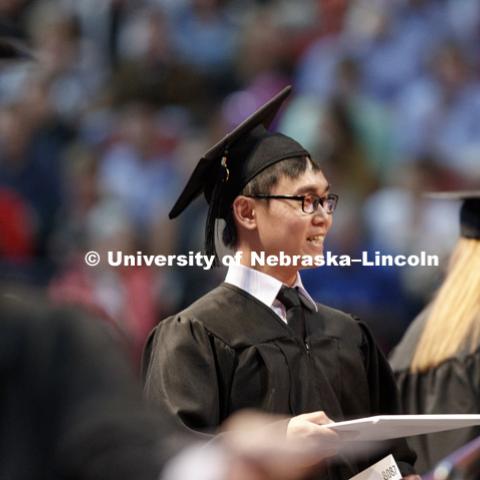 Students received their undergraduate diplomas Saturday morning in Lincoln's Pinnacle Bank Arena. 2452 degrees were awarded Saturday morning. May 6, 2017. Photo by Craig Chandler / University Communication.